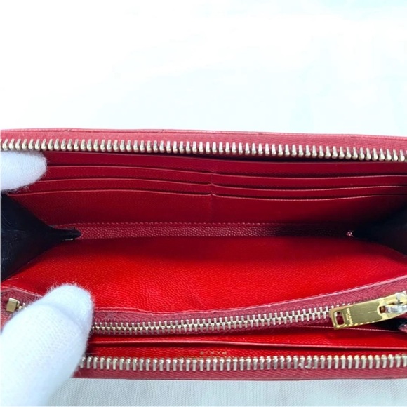 Yves Saint Laurent Red Quilted Leather Wallet - Picture 8 of 13